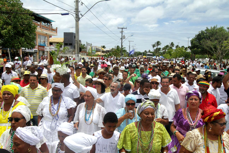 Cortejo da Lavagem de Monte Gordo atrai uma multidão (Foto: Adenilson Nunes)