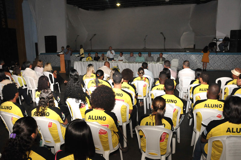 Primeira turma da Escola Pública de Trânsito de Camaçari (Foto: Agnaldo Silva)