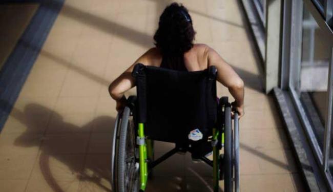 Hoje no Brasil existem 45 milhões de pessoas com algum tipo de deficiência (Foto: Raul Spinassé / Ag A Tarde)