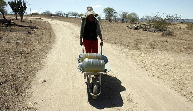 Seca no semiárido baiano dificulta a vida na região (Foto: Luiz Tito l Ag. A TARDE)