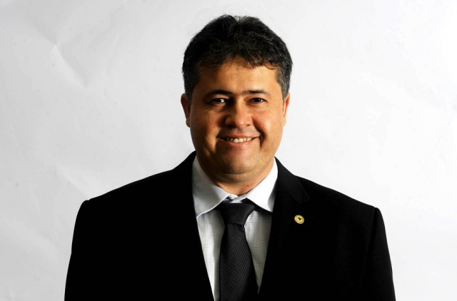 Deputado Alex da Piatã (PMDB) Deputado Alex da Piatã (PMDB)