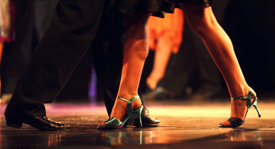 Teatro Alberto Martins inscreve para curso de dança de salão
