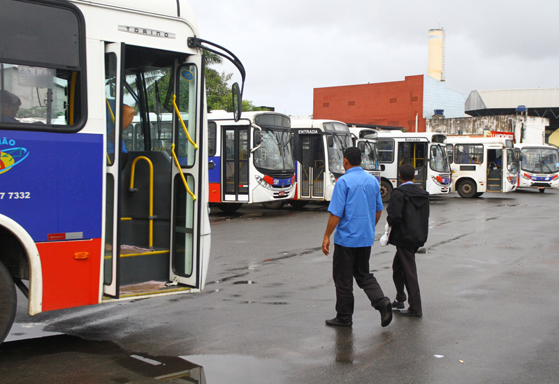 Prefeitura reativa linha de ônibus (Foto: Foto: Adenilson Nunes) Prefeitura reativa linha de ônibus (Foto: Foto: Adenilson Nunes)
