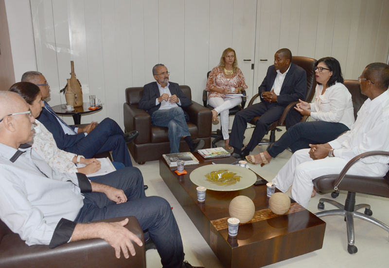 Reunião discute cooperação técnica entre Prefeitura e Justiça Eleitoral (Foto: Aristeu Chagas)