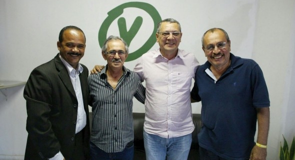 PV sai de cima do muro e anuncia apoio ao DEM (Foto: Divulgação)