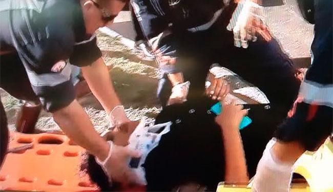Passageiros ficaram feridos durante queda de ônibus em movimento (Foto: Reprodução | TV Record)