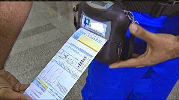 Tarifas de energia devem cair cerca de 7% a partir de março, diz ministro