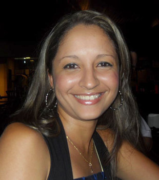 Thais morreu no local do acidente, na frente do marido e filho (Foto: Reprodução)