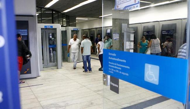 Na sexta-feira será possível utilizar os canais alternativos de atendimento (Foto: Marco Aurélio Martins | Ag. A TARDE)