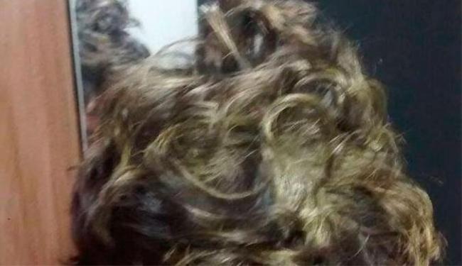 Empresário teve cabelo pintado por criminosos (Foto: Reprodução | Blog do Anderson)
