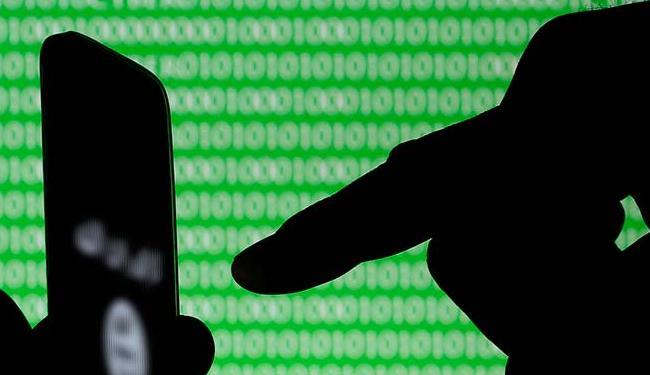 Para saber o número identificador, basta digitar *#06# (Foto: Reuters)