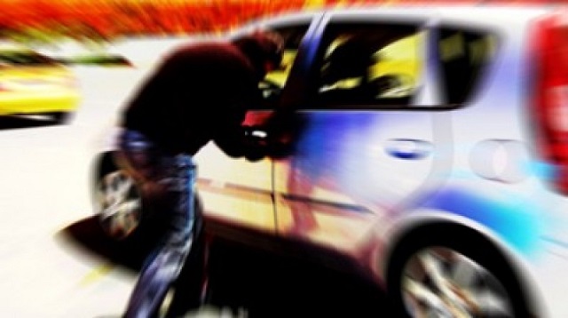 Os carros que não forem retirados serão multados e veículos podem ser encaminhados para leilão Os carros que não forem retirados serão multados e veículos podem ser encaminhados para leilão
