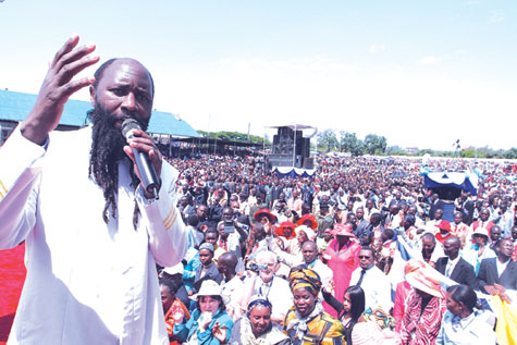 David Edward Owuor prega 'Arrependimento e Santidade' e combate a ‘teologia da prosperidade’ em detrimento da ‘salvação de almas’, em suas apresentações David Edward Owuor prega 'Arrependimento e Santidade' e combate a ‘teologia da prosperidade’ em detrimento da ‘salvação de almas’, em suas apresentações