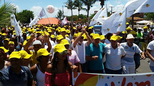 Primeiro bloco da oposição, puxado por José Tude (PMDB) Primeiro bloco da oposição, puxado por José Tude (PMDB)