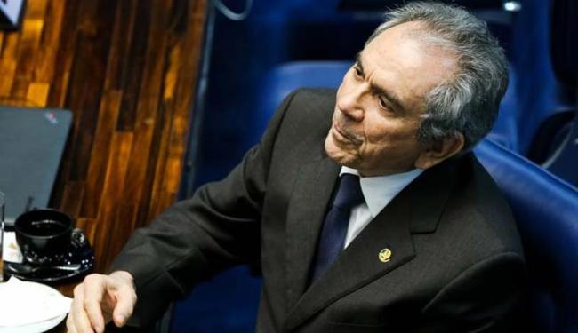 O senador Raimundo Lira é do PMDB-PB (Foto: Agência Brasil)