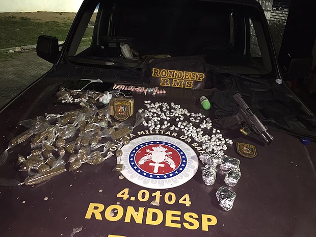 Material apreendido durante operação (Foto: Polícia Militar / Divulgação)