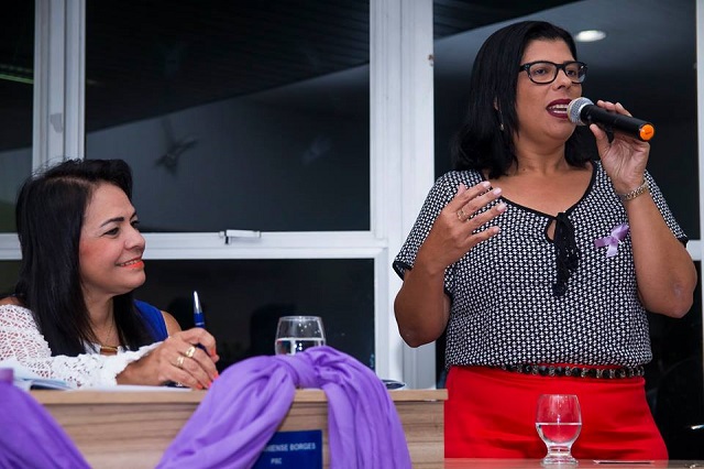 Moema demonstra afinidade por Jailce (Foto: Juliano Sarraf)
