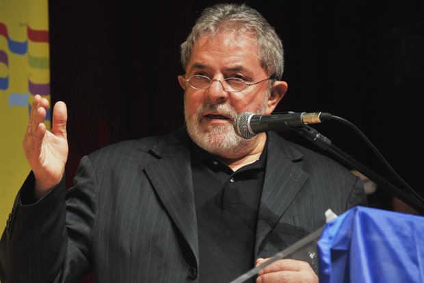 Lula gravou mensagem ao país e aos deputados sobre a abertura do processo de impeachment da presidenta Dilma