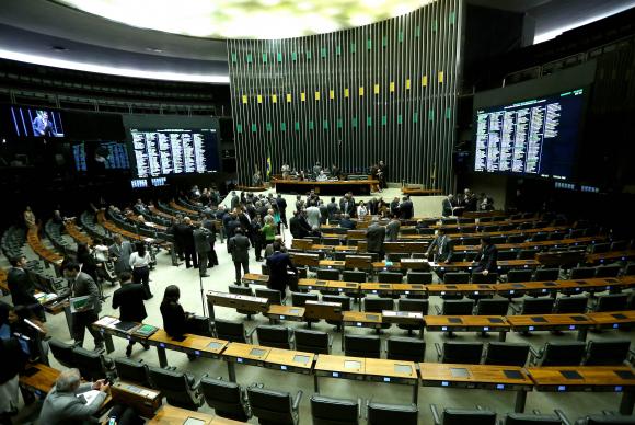 Primeira sessão de análise da admissibilidade do processo de impeachment começa com a apresentação do jurista Miguel Reale Junior, um dos autores da denúncia (Foto: Wilson Dias/Agência Brasil)