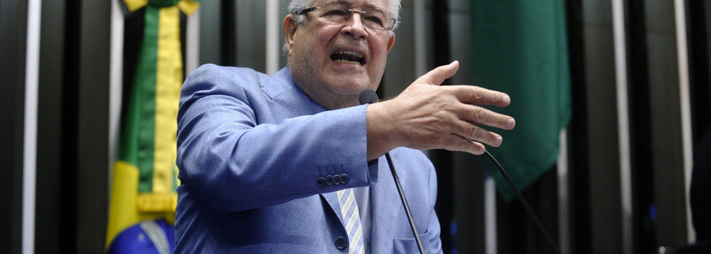 Senador Roberto Requião (PMDB-PR)