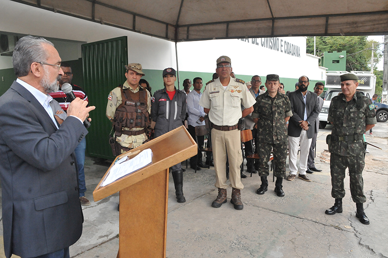 Prefeito Ademar Delgado participa de solenidade no Tiro de Guerra (Foto: Agnaldo Silva)