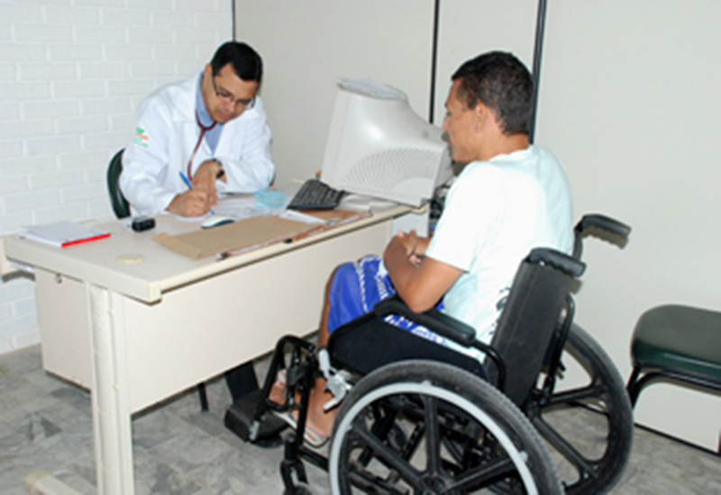 Prefeitura vai conceder cadeira de roda gratuitamente (Foto: Agnaldo Silva)