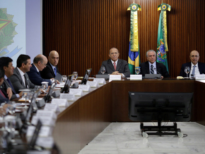 No grupo de ministros do novo governo, o único que não recebeu doações de empresas citadas na lava jato foi Ronaldo Nogueira, do Ministério do Trabalho.