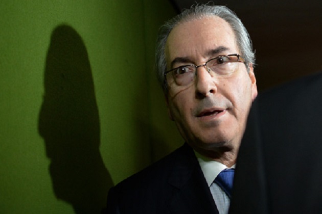 Os aliados mais próximos de Cunha avaliam que depois da decisão de ontem o Supremo poderá repetir o que fez com o senador Delcídio, que foi preso por tentar obstruir a Justiça