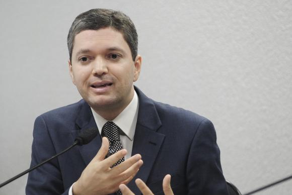Atual ministro da Transparência critica Lava Jato e orienta investigados em reunião com Renan (Foto: EBC)