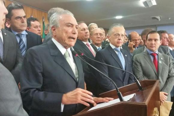 Após dar posse aos novos ministros de seu governo, Temer citou a necessidade de recuperação da economia (Foto: ABr)