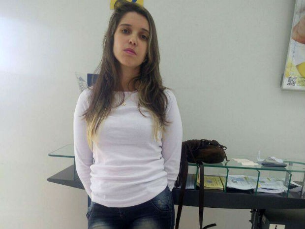 Ela vai responder por tentativa de furto mediante fraude e corrupção ativa