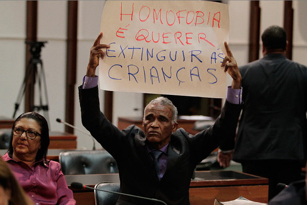 Pastor Isidoro protestou na votação (Foto: Arisson Marinho/CORREIO)