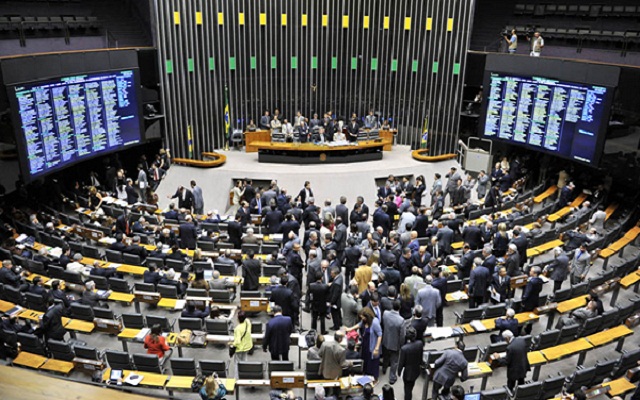 Se processo for instaurado, presidente Dilma é afastada por até 180 dias