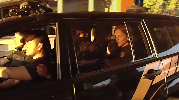 O empresário Carlinhos Cachoeira foi preso em um condomínio de luxo durante a Operação Saqueador (Foto: Reprodução/TV Globo)