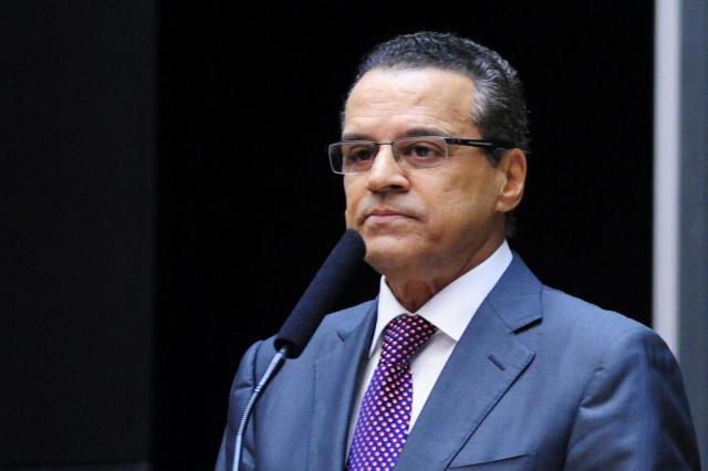A propina para Henrique foi paga, conforme o ex-presidente da Transpetro, da seguinte forma: R$ 500 mil em 2014; R$ 250 mil, em 2012 e R$ 300 mil em 2008