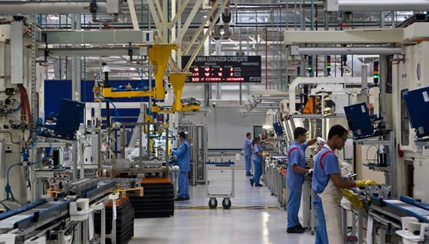 Empresa oferece 100 vagas para auxiliar de produção