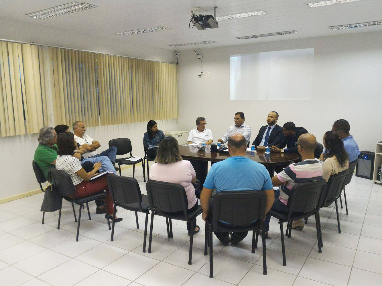 O deputado federal Caetano esteve reunido com representantes de indústrias situadas no Pólo Plástico de Camaçari