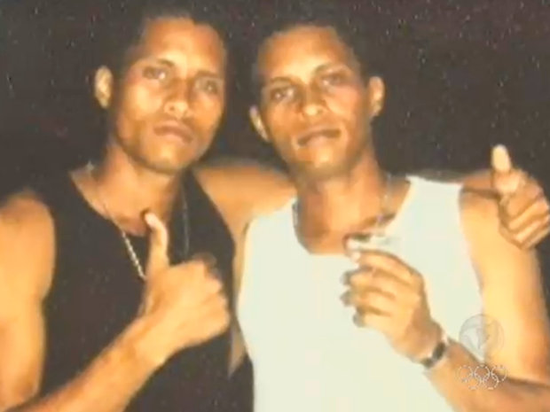 Irmãos foram atacados (Foto: Reprodução/Record)