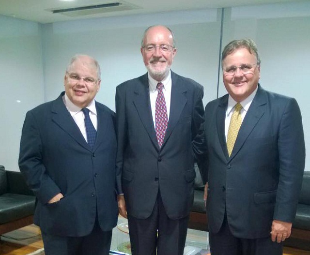 Tude se reúne com Geddel e Lúcio para discutir articulação política em Camaçari