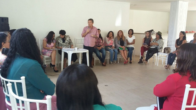 O pré-candidato a prefeito e deputado federal Luiz Caetano (PT), esteve no evento e analisou o contraste entre o atual cenário político do município e a faixa populacional