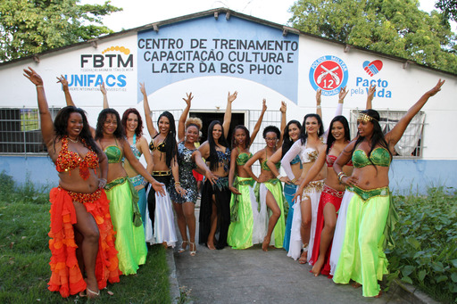 Base Comunitária oferece aulas gratuitas de dança do ventre (Foto: ASCOM SSP/BA)