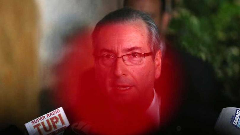 Eduardo Cunha dá entrevista a jornalistas (Foto: Fabio Rodrigues Pozzebom / Agência Brasil)