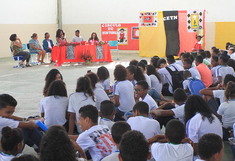 Alunos do Tancredo Neves conhecem sobre a história de Jauá (Foto: Adenilson Nunes)