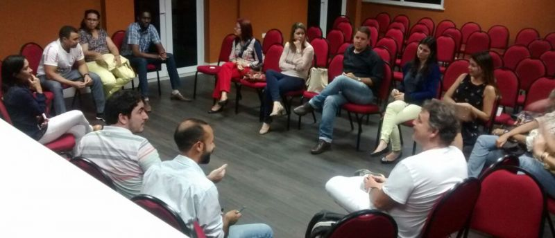 Assembleia realizada na noite de quinta-feira, no Sindimed