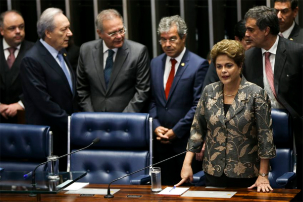 Presidente afastada responde aos questionamentos dos senadores (Foto: Agência Brasil)