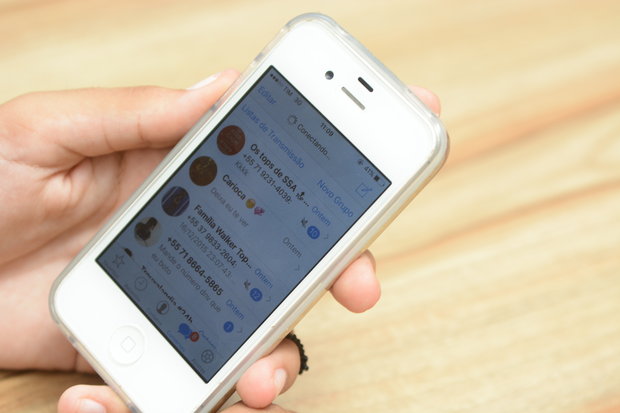 App vai compartilhar o número do celular,o número de identificação, sistema operacional, dentre outros (Foto: Mauro Akin Nassor/CORREIO)