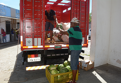 Banco de Alimentos recebe produtos da agricultura familiar (Foto: Agnaldo Silva) Banco de Alimentos recebe produtos da agricultura familiar (Foto: Agnaldo Silva)