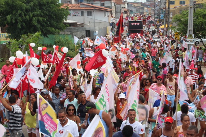 Caminhada do candidato Luiz Caetano (PT)