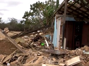 Casa foi demolida em 30 de agosto (Foto: Reprodução/TV Sudoeste)