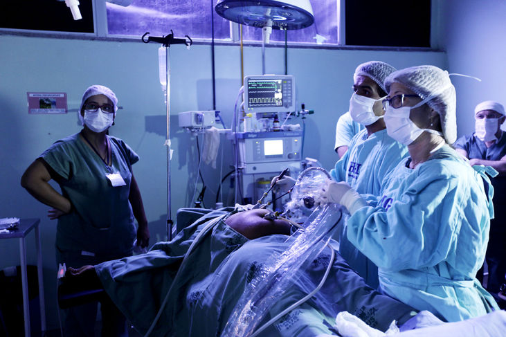 Nos três primeiros dias do mutirão serão realizados exames pré-operatórios em uma unidade móvel instalada no Centro Administrativo de Camaçari, entre os dias 15 e 18 (Foto: Elói Corrêa/GOVBA)